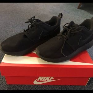 Black nike
